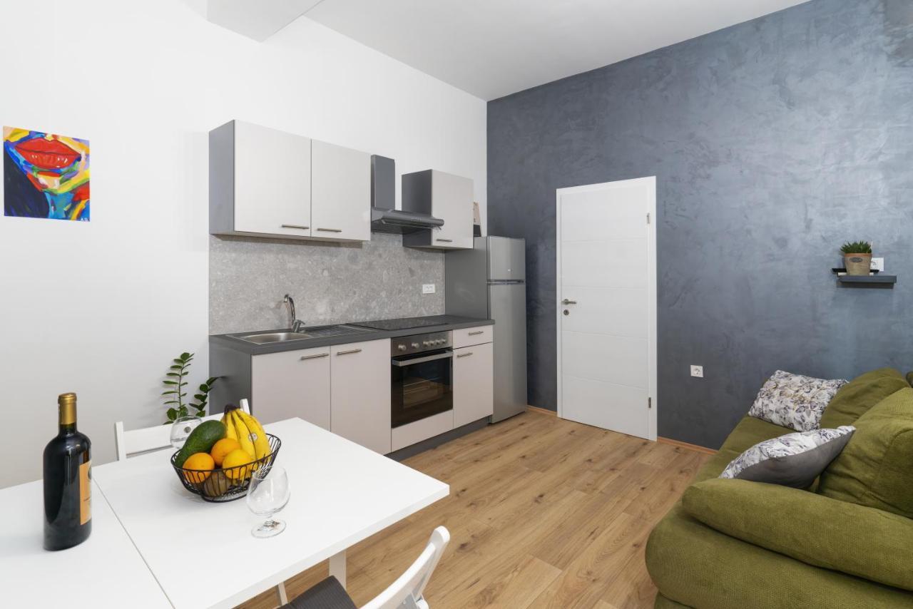 Stunning Apartment In Quiet Street Near Center With Free Parking 4 Floor Fiume Esterno foto