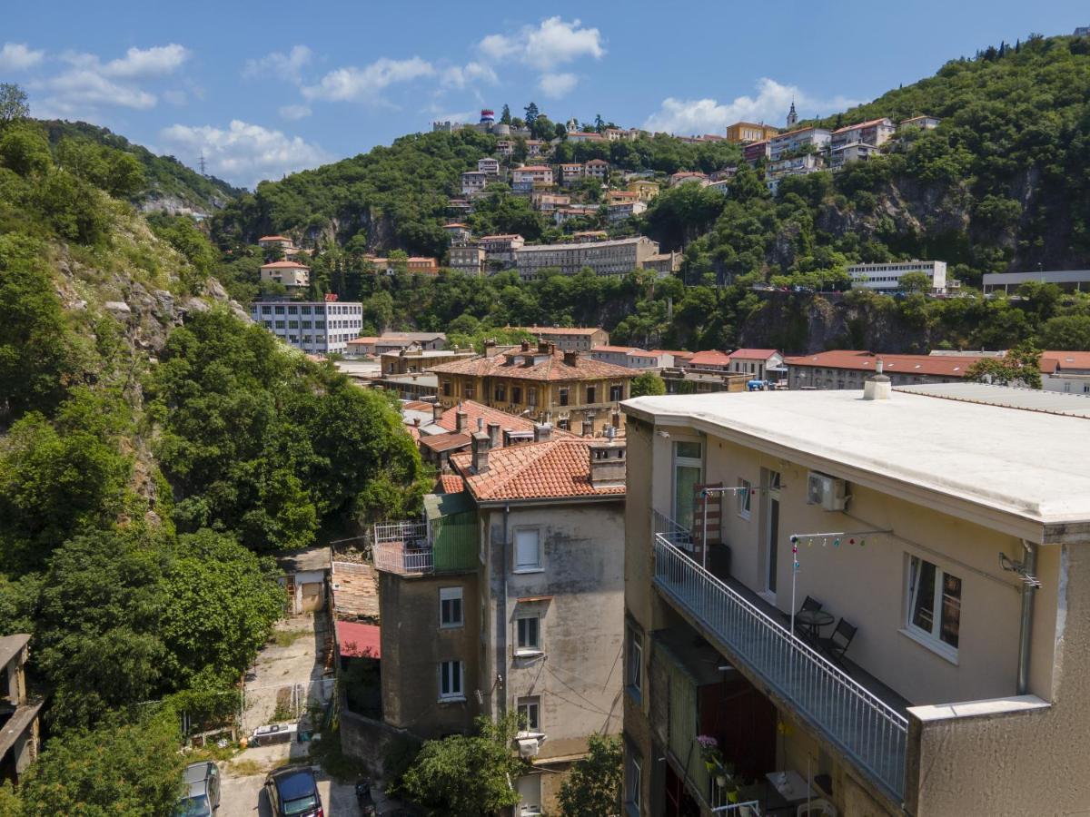 Stunning Apartment In Quiet Street Near Center With Free Parking 4 Floor Fiume Esterno foto